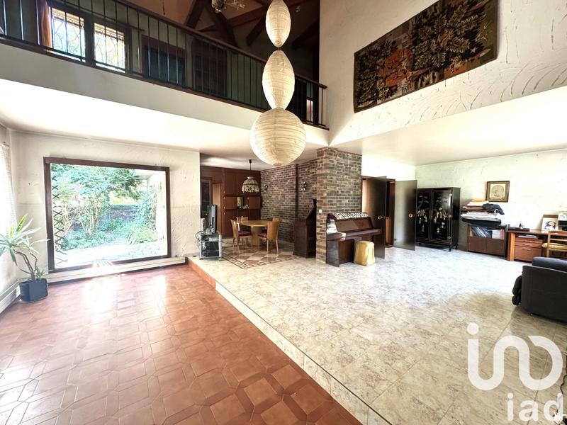 Maison - 179 m² - 7 pièces