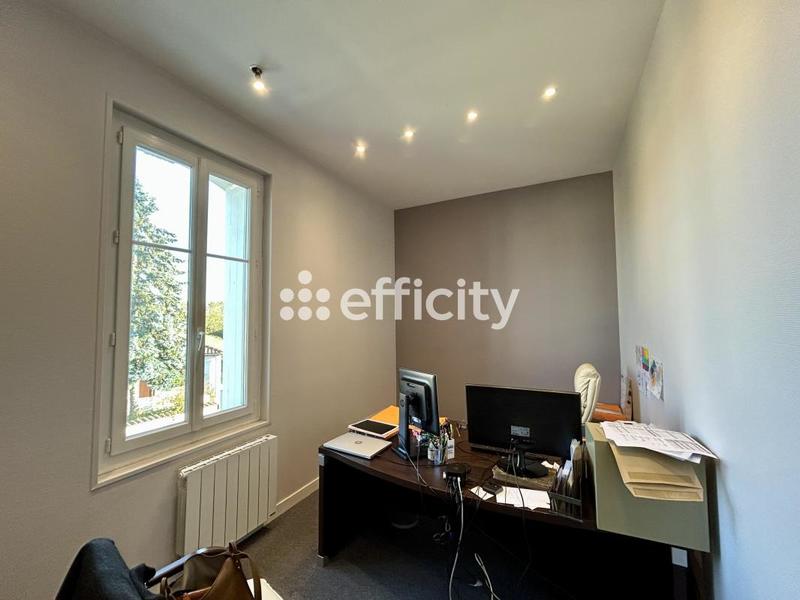 Bureau - 125 m² - 8 pièces