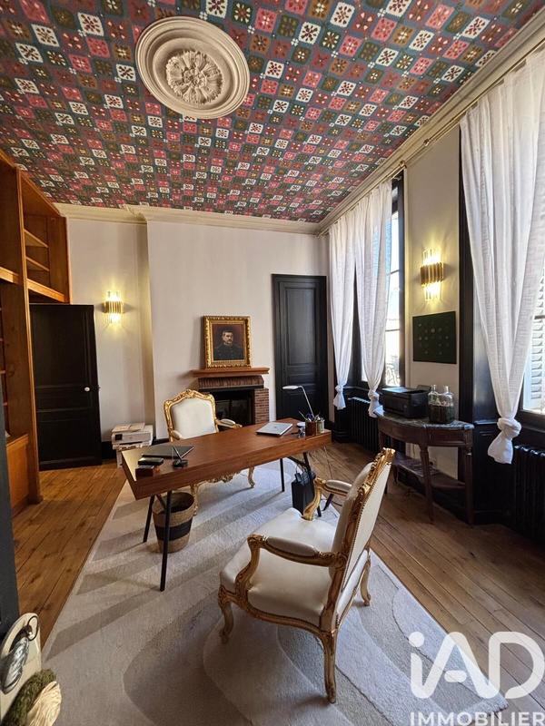 Maison - 309 m² - 11 pièces