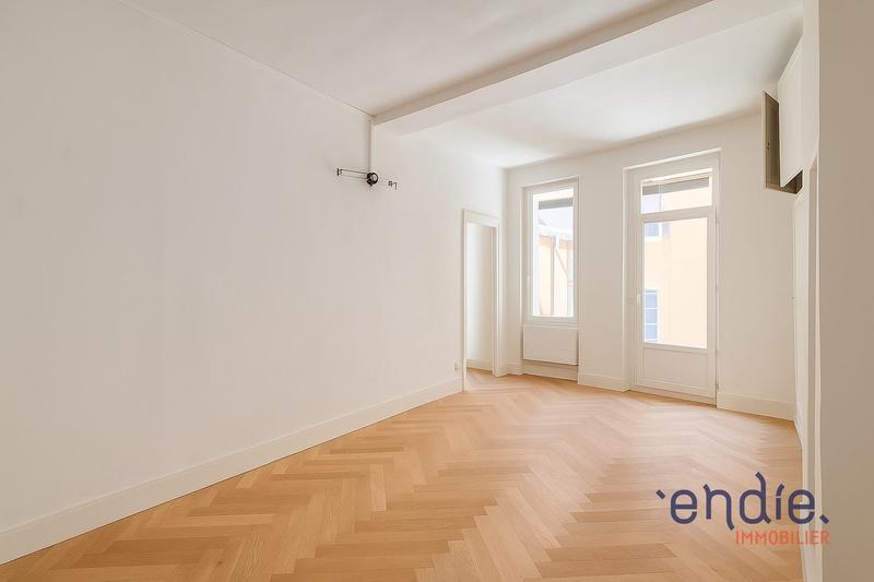 Appartement - 94 m² - 4 pièces