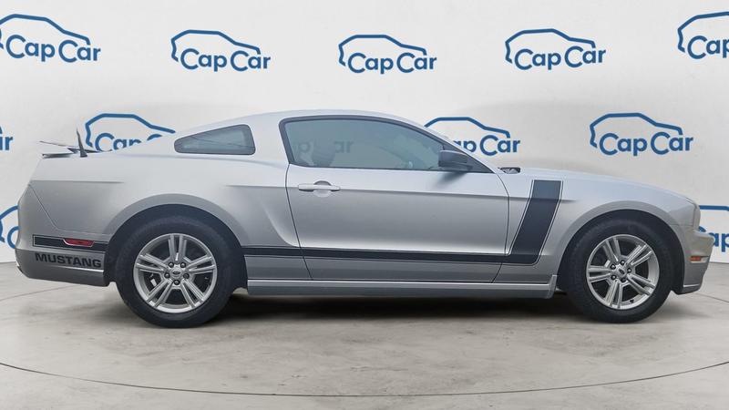 Ford Mustang Coupe 3.7 V6 305 Fastback