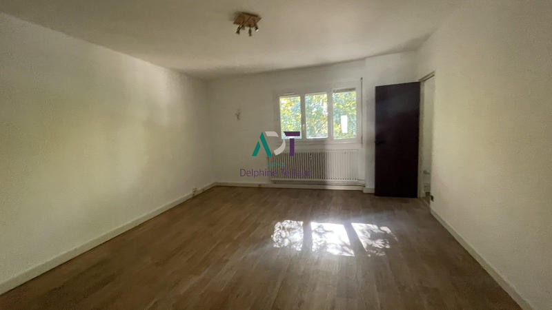 Appartement - 217 m² - 9 pièces