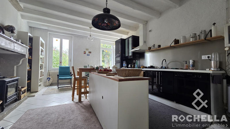 Maison ancienne - 228 m² - 8 pièces