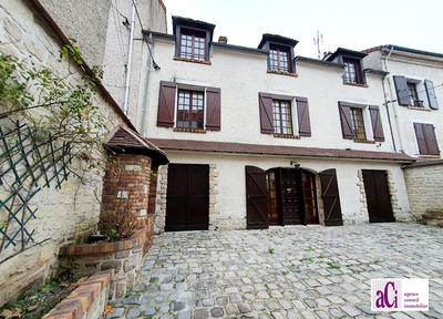 Maison - 197 m² - 10 pièces