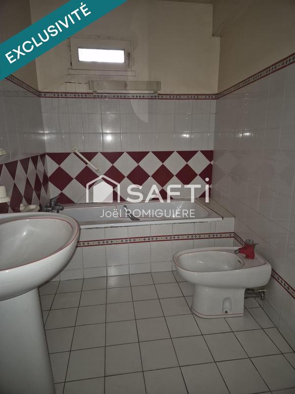 Maison - 183 m² - 11 pièces