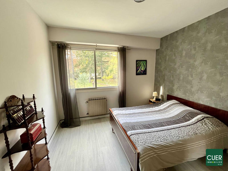 Maison - 245 m² - 9 pièces