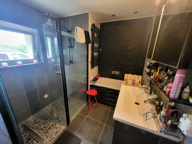 Maison ancienne - 235 m² - 9 pièces