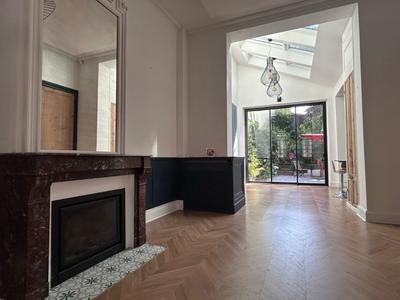 Maison bourgeoise - 201 m² - 5 pièces