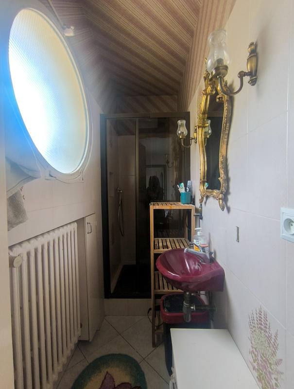 Maison - 220 m² - 11 pièces