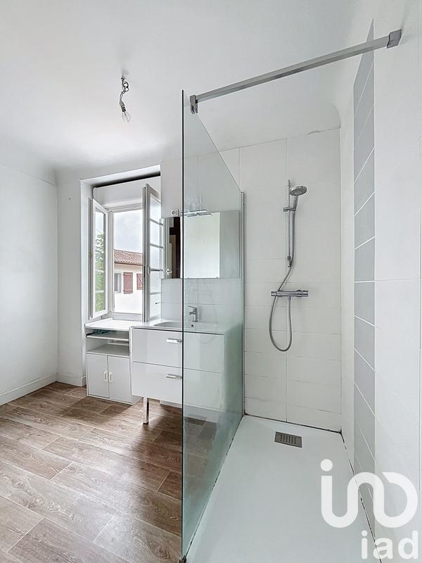 Appartement - 99 m² - 3 pièces