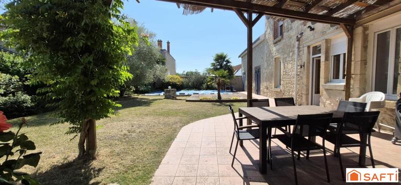 Maison - 275 m² - 11 pièces