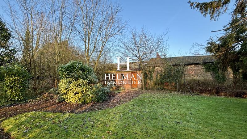 Maison - 236 m² - 9 pièces