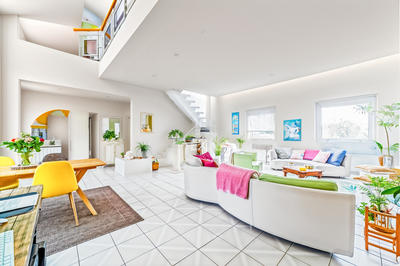 Maison - 206 m² - 9 pièces