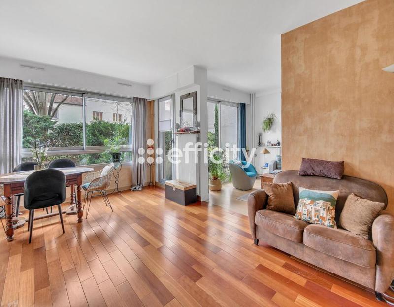 Appartement - 90 m² - 4 pièces