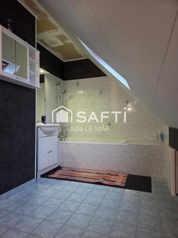 Maison - 90 m² - 5 pièces