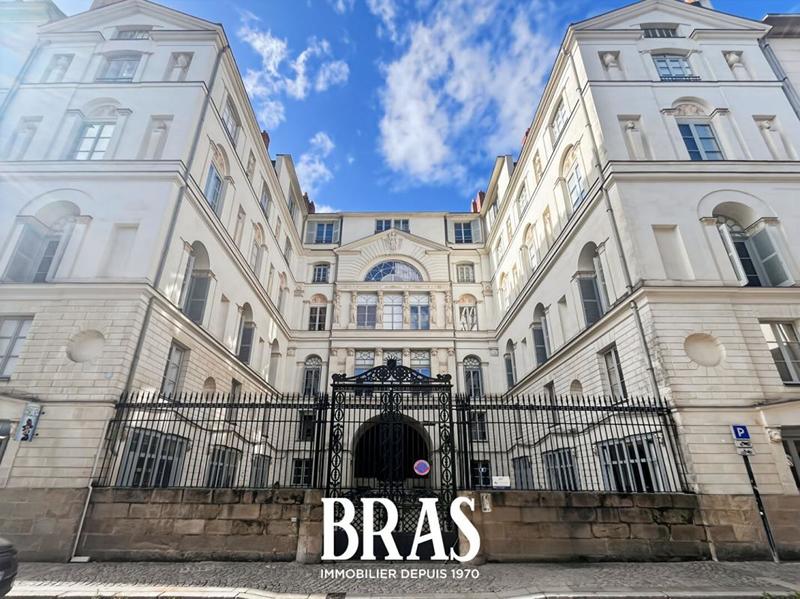 Appartement - 150 m² - 5 pièces