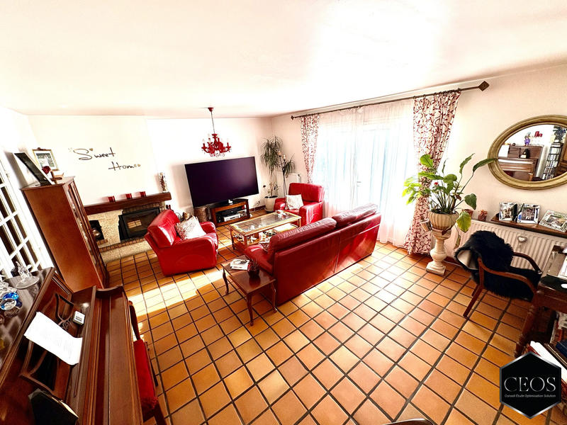 Maison - 180 m² - 8 pièces