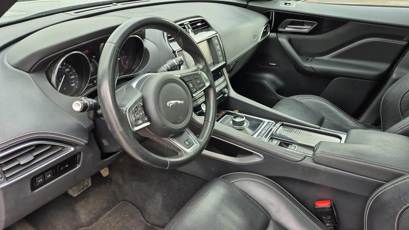 Jaguar F-Pace 2.0 d 180 Awd Bva8 R-Sport - Toit ouvrant