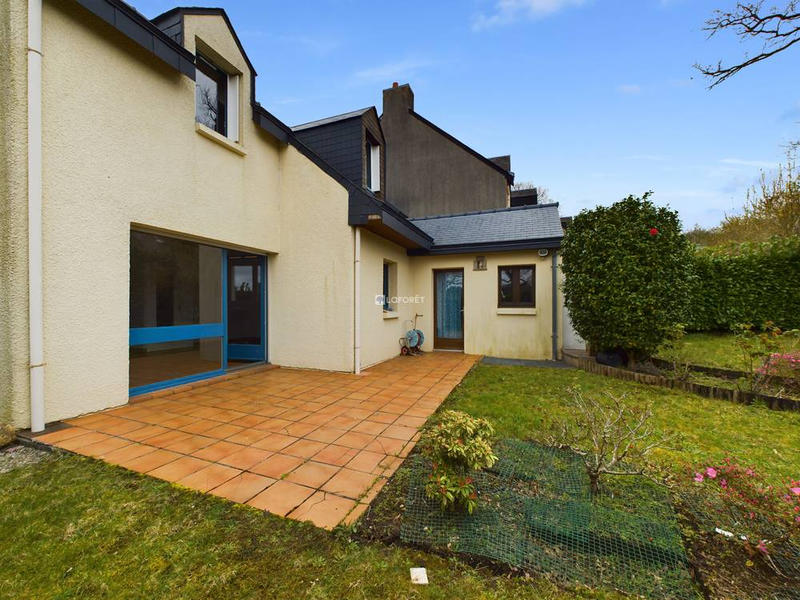 Maison - 101 m² - 6 pièces