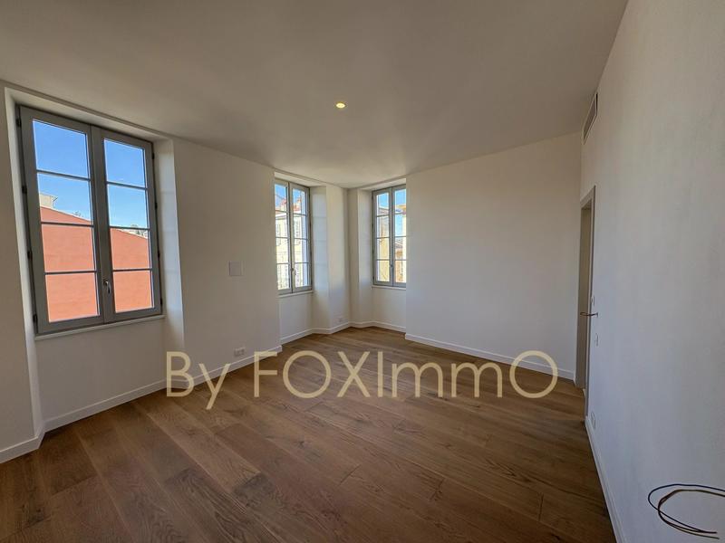 Maison de village - 209 m² - 8 pièces