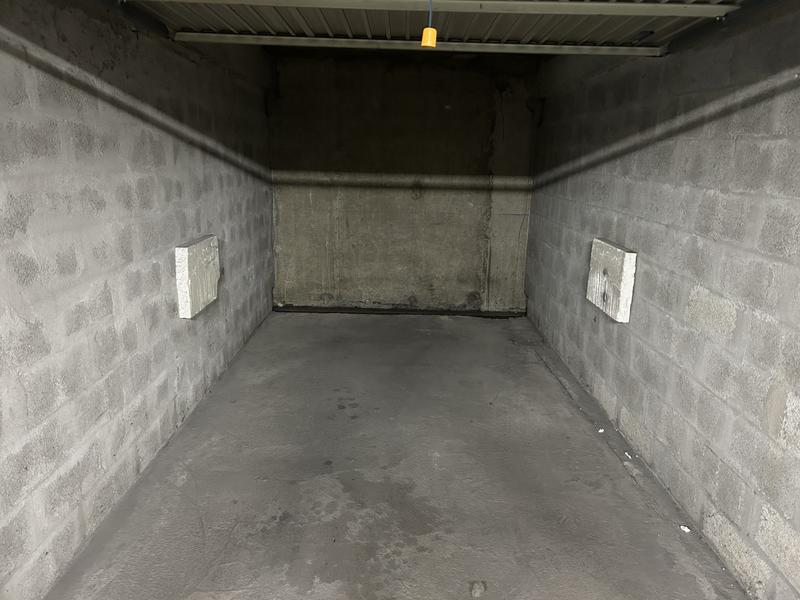 Parking / Garage - 13 m²