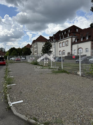 Parking / Garage - 406 m²