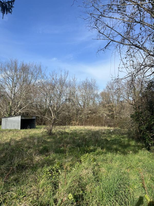 Terrain constructible - 727 m²