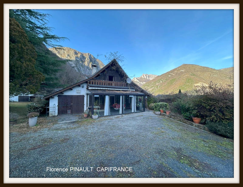 Maison - 132 m² - 8 pièces