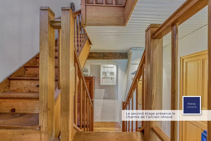 Maison ancienne - 235 m² - 7 pièces