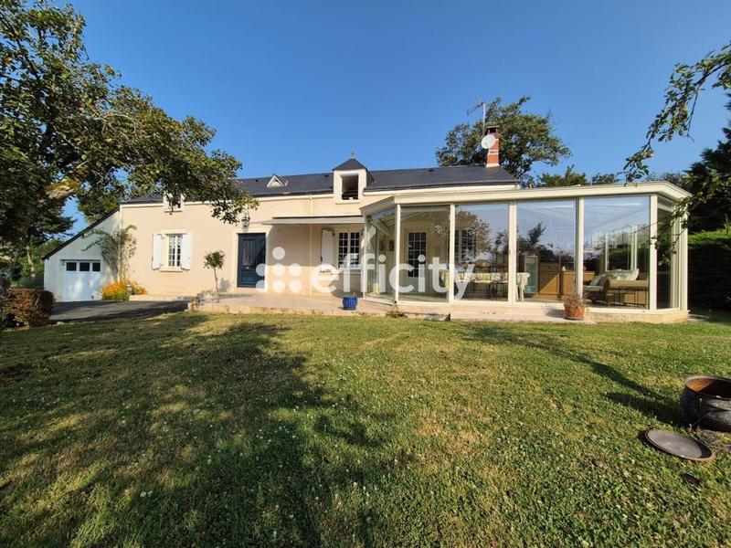 Maison - 175 m² - 9 pièces