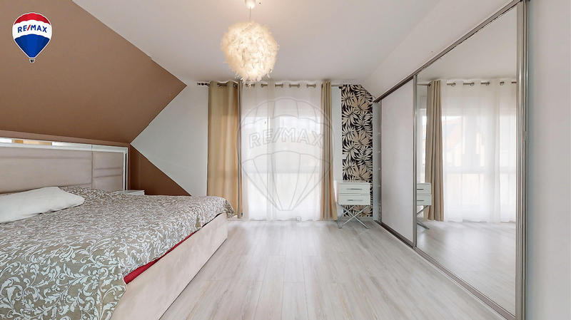 Maison - 170 m² - 6 pièces