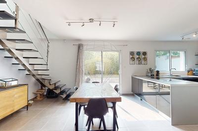 Maison - 131 m² - 7 pièces