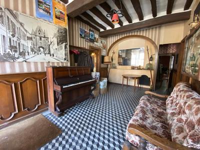 Maison - 425 m² - 16 pièces