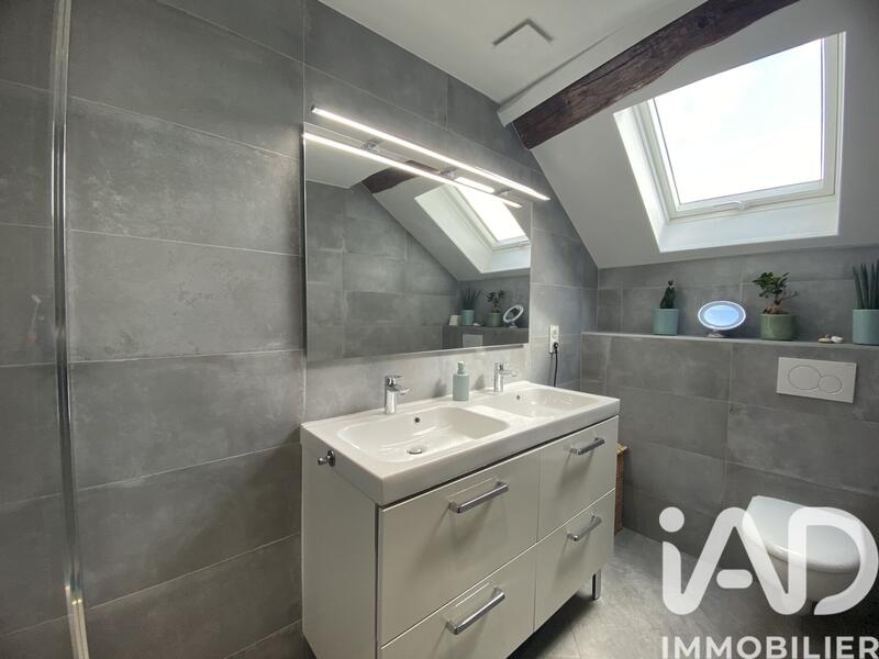 Maison - 95 m² - 5 pièces