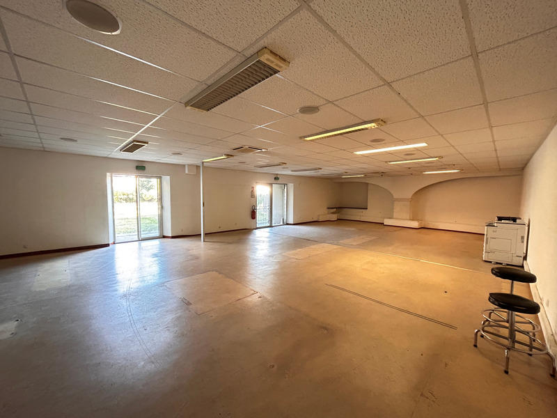 Bureau - 300 m² - 3 pièces