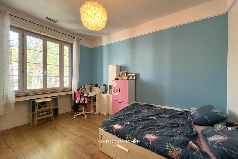 Maison - 268 m² - 8 pièces