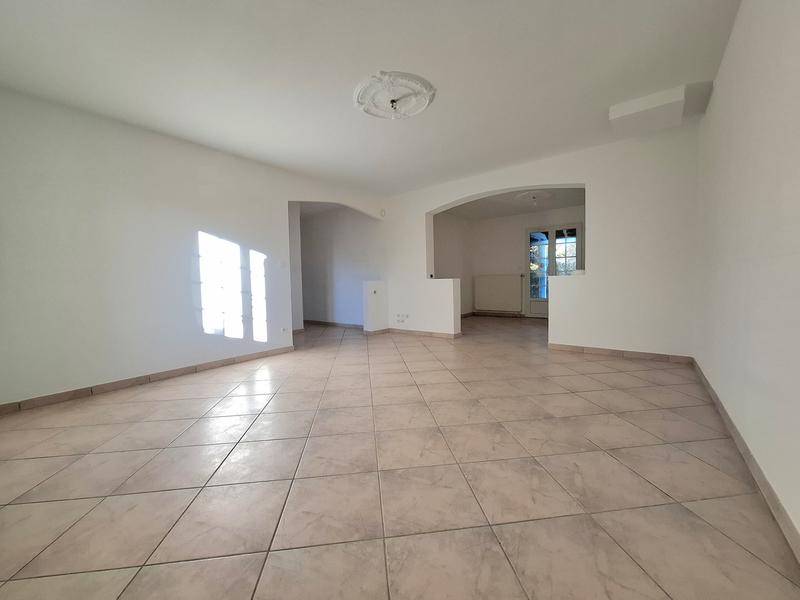 Maison traditionnelle - 150 m² - 6 pièces