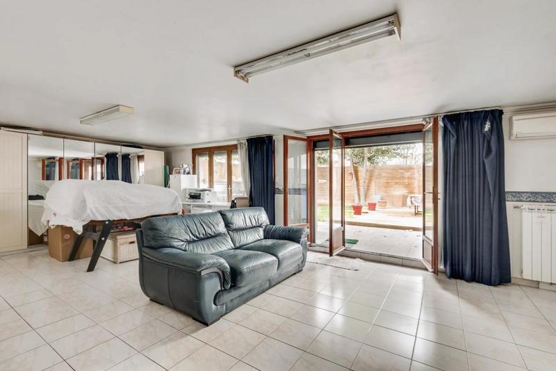 Maison - 211 m² - 8 pièces