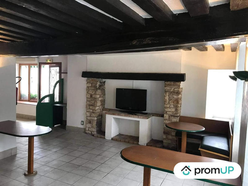 Maison - 295 m² - 9 pièces