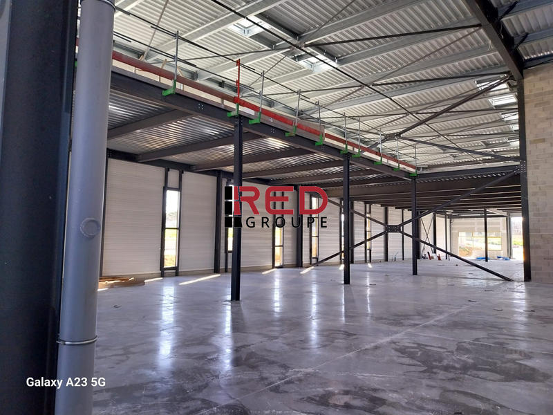 Entrepôt - 578 m²