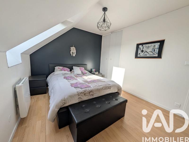 Maison - 90 m² - 5 pièces