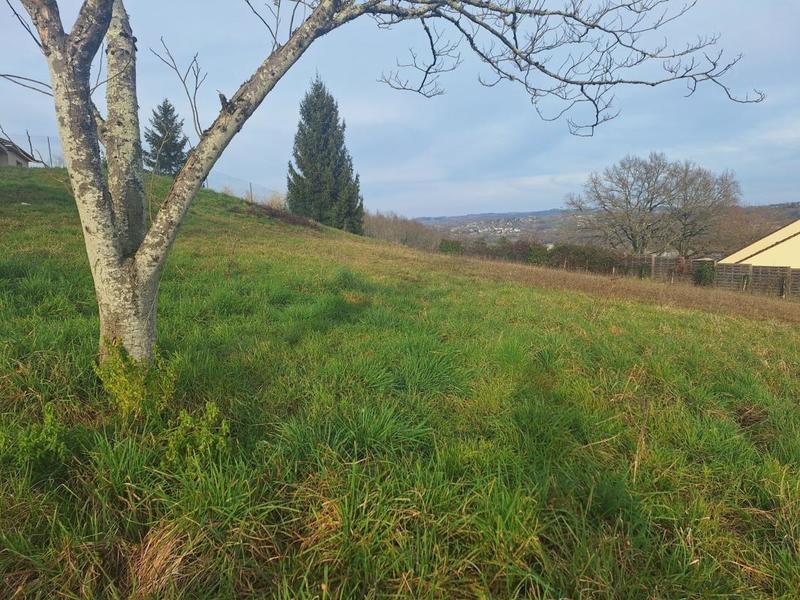 Terrain constructible - 1 946 m²