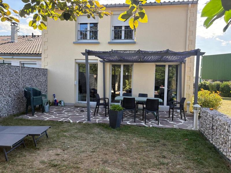 Maison - 140 m² - 6 pièces