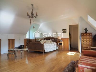 Maison - 144 m² - 7 pièces