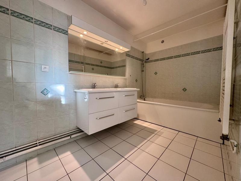 Appartement - 72 m² - 3 pièces