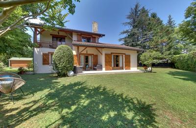 Maison - 161 m² - 6 pièces