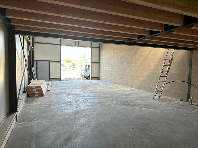 Entrepôt - 170 m²