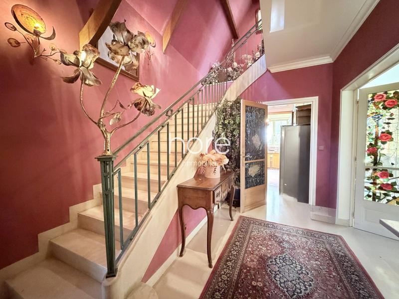 Villa - 460 m² - 14 pièces