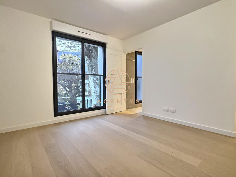 Appartement - 81 m² - 3 pièces