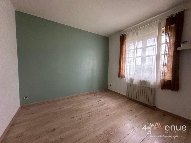 Maison - 222 m² - 7 pièces